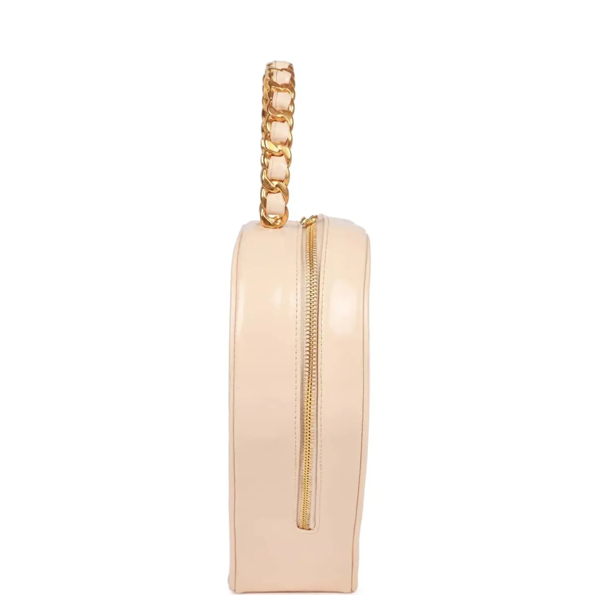 Chanel Vintage Chanel Heart Vanity Bag Beige and Black Patent Antique Gold Hardware | Thumbnail 3 Chanel Vintage Chanel Heart Vanity Bag Beige and Black Patent Antique Gold Hardware | Thumbnail 3