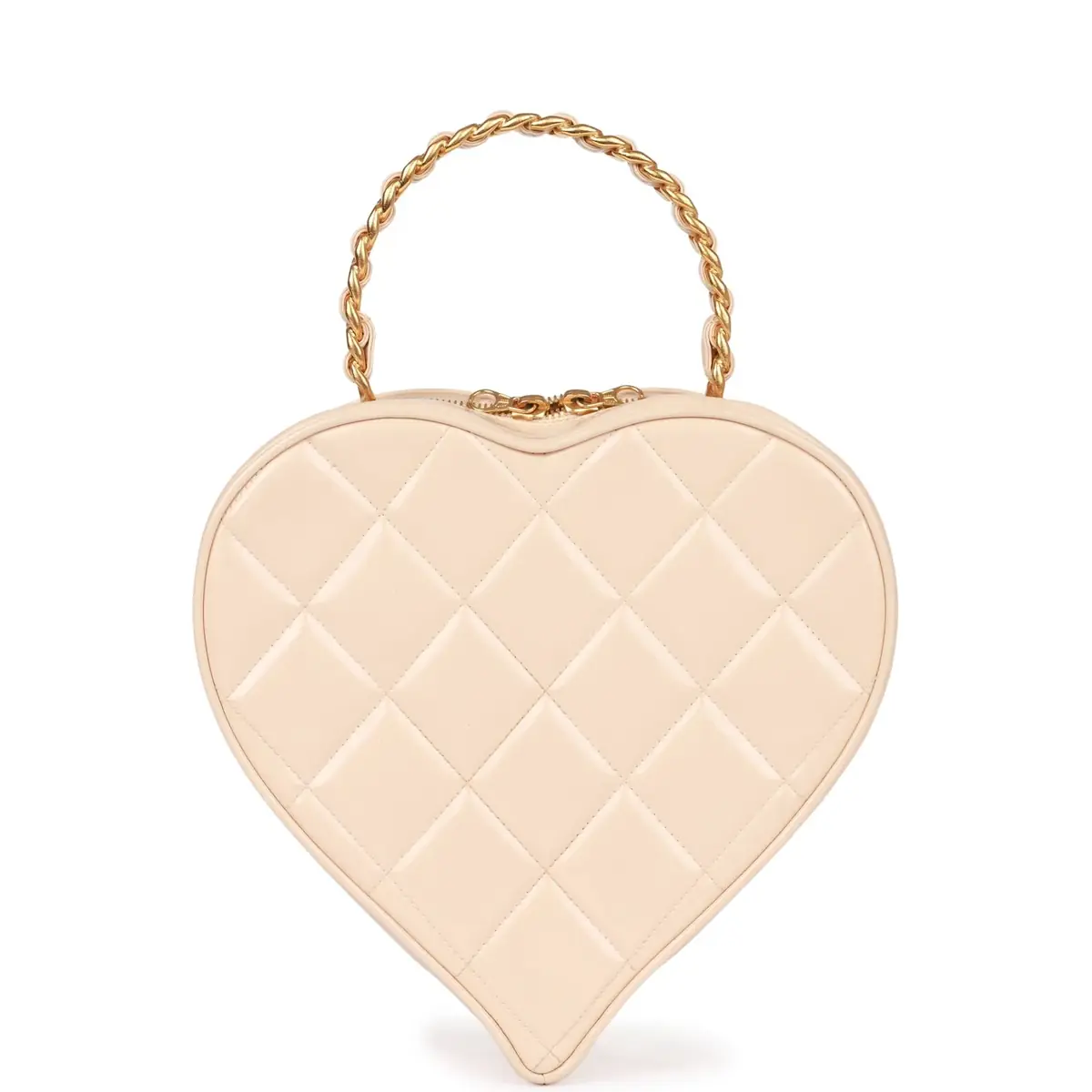 Chanel Vintage Chanel Heart Vanity Bag Beige and Black Patent Antique Gold Hardware | Thumbnail 4 Chanel Vintage Chanel Heart Vanity Bag Beige and Black Patent Antique Gold Hardware | Thumbnail 4