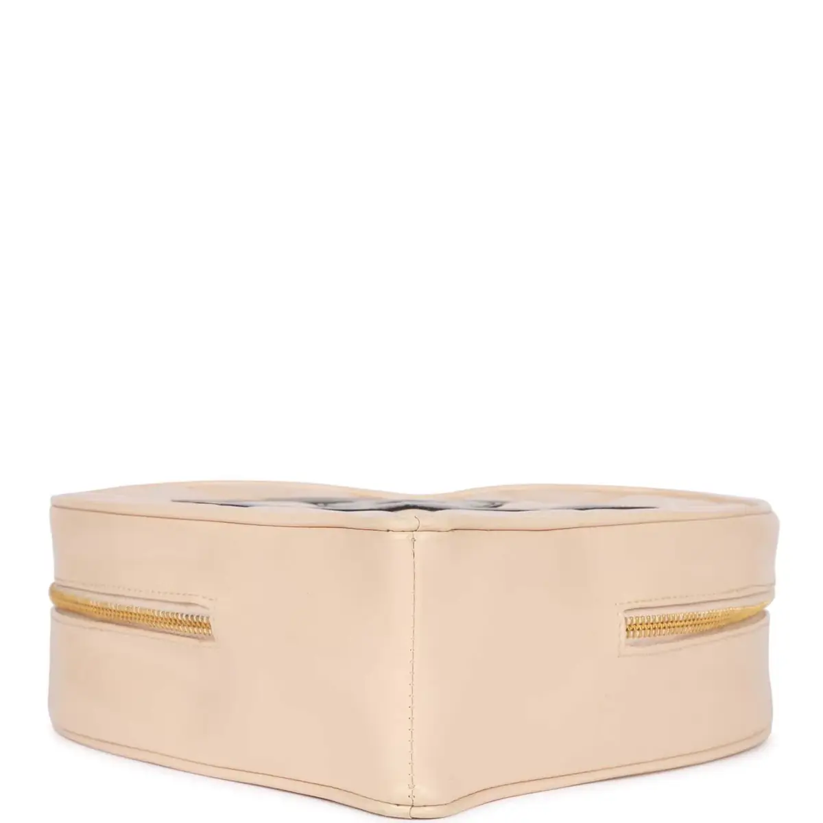 Chanel Vintage Chanel Heart Vanity Bag Beige and Black Patent Antique Gold Hardware | Thumbnail 6 Chanel Vintage Chanel Heart Vanity Bag Beige and Black Patent Antique Gold Hardware | Thumbnail 6