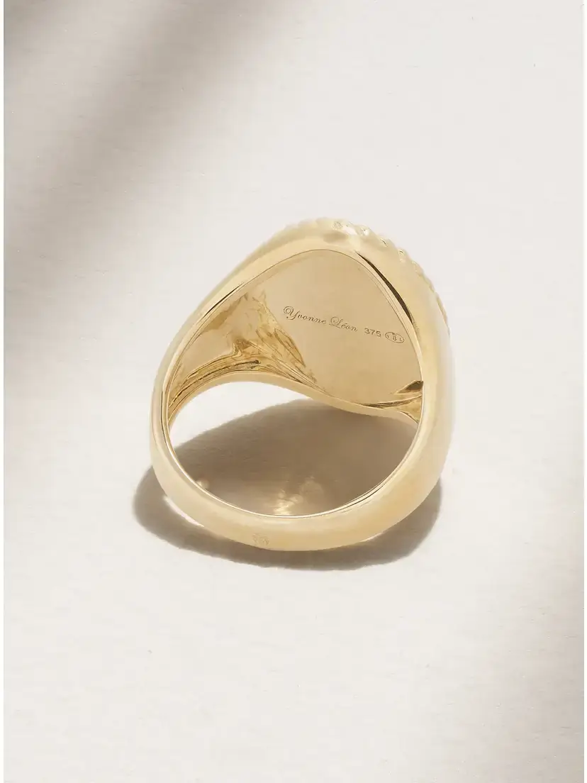 Yvonne Léon 9-karat Gold, Enamel And Diamond Signet Ring | Thumbnail 3 Yvonne Léon 9-karat Gold, Enamel And Diamond Signet Ring | Thumbnail 3