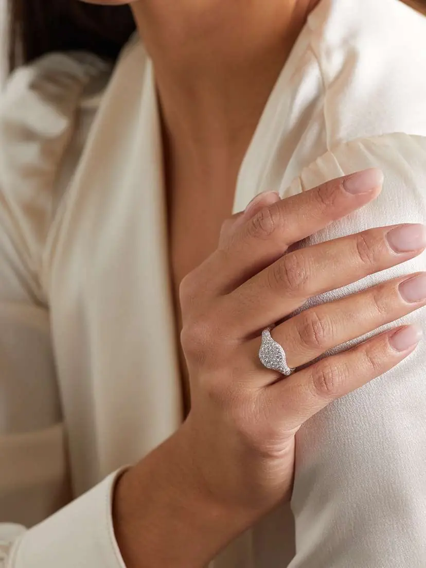 David Yurman Mini Chevron 18-karat White Gold Diamond Ring | Thumbnail 2 David Yurman Mini Chevron 18-karat White Gold Diamond Ring | Thumbnail 2