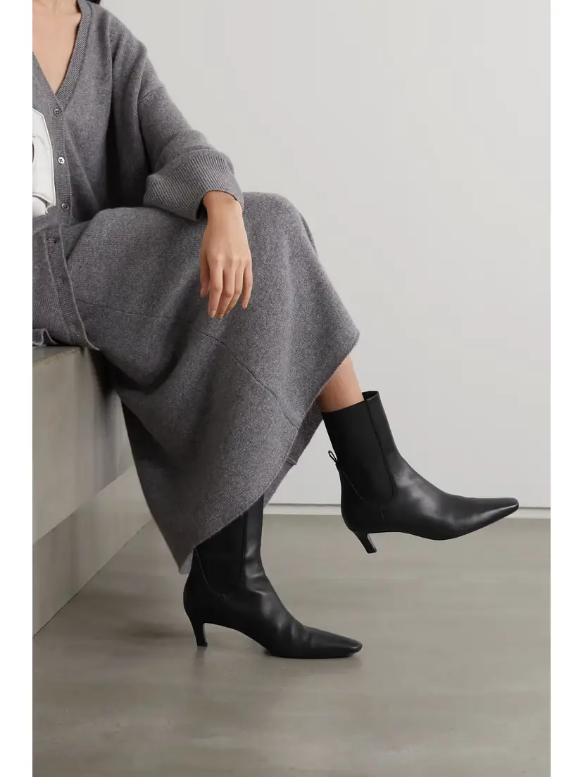TOTEME The Mid Heel Leather Chelsea Boots | Thumbnail 2 TOTEME The Mid Heel Leather Chelsea Boots | Thumbnail 2