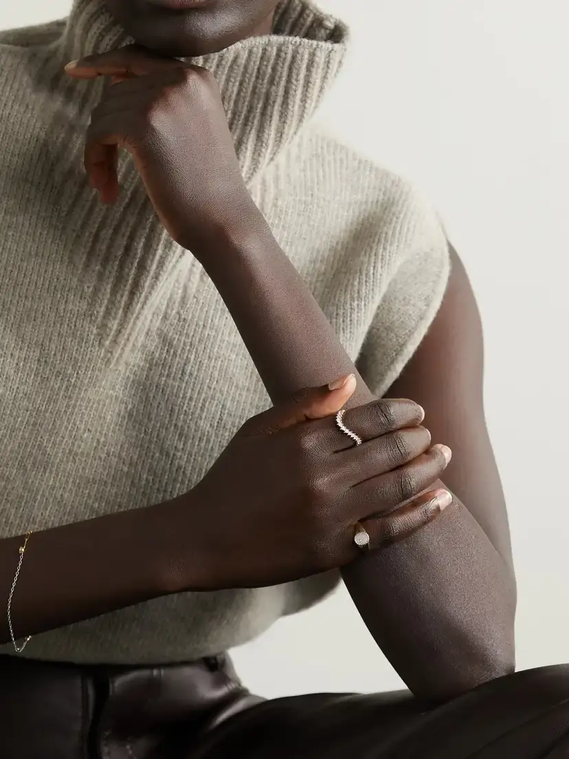 Yvonne Léon 9-karat Gold, Mother-of-pearl And Diamond Signet Ring | Thumbnail 6 Yvonne Léon 9-karat Gold, Mother-of-pearl And Diamond Signet Ring | Thumbnail 6