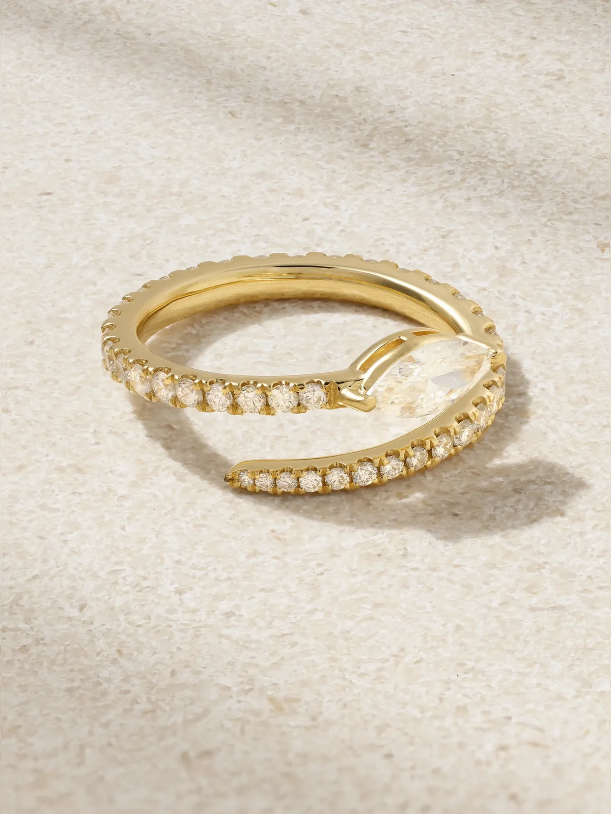 18-karat Gold Diamond Ring 18-karat Gold Diamond Ring