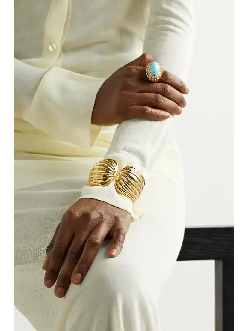 DAVID WEBB Scallop 18-karat Gold Cuff | Thumbnail 4 DAVID WEBB Scallop 18-karat Gold Cuff | Thumbnail 4