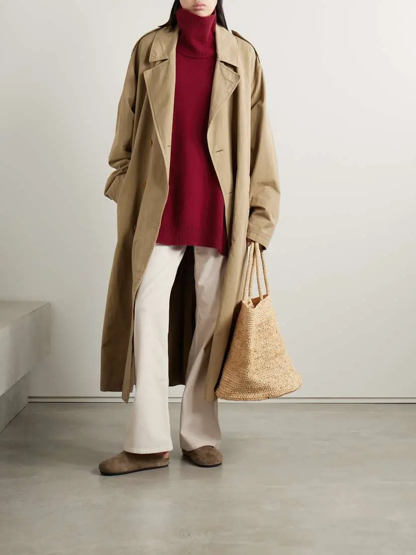 The Row Vinicius Oversized Cashmere Turtleneck Sweater | Thumbnail 2 The Row Vinicius Oversized Cashmere Turtleneck Sweater | Thumbnail 2
