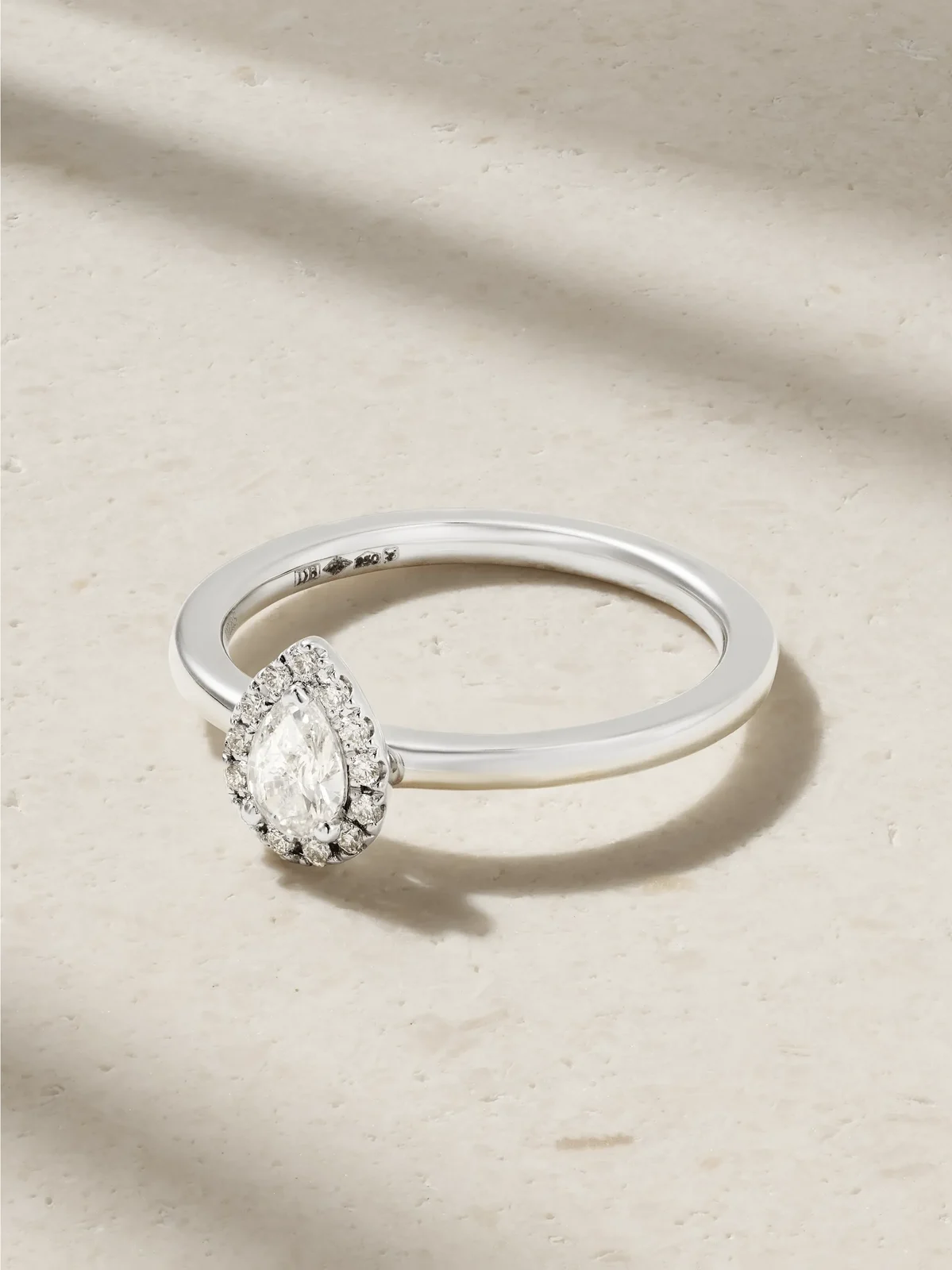 De Beers London Aura Platinum Diamond Ring
