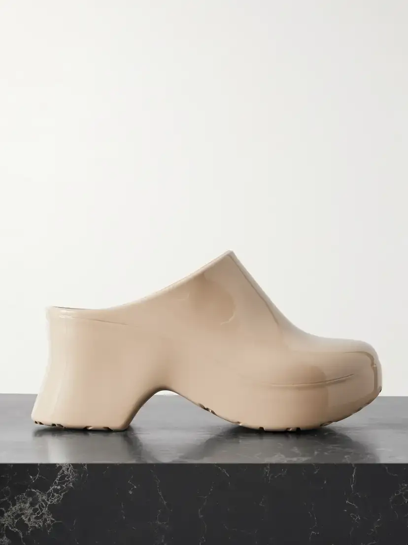 Loewe + Paula's Ibiza Glossed-rubber Mules | Image 1 Loewe + Paula's Ibiza Glossed-rubber Mules | Image 1