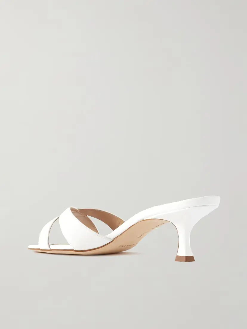 Manolo Blahnik Callamu 50 Patent Leather Mules | Thumbnail 3 Manolo Blahnik Callamu 50 Patent Leather Mules | Thumbnail 3