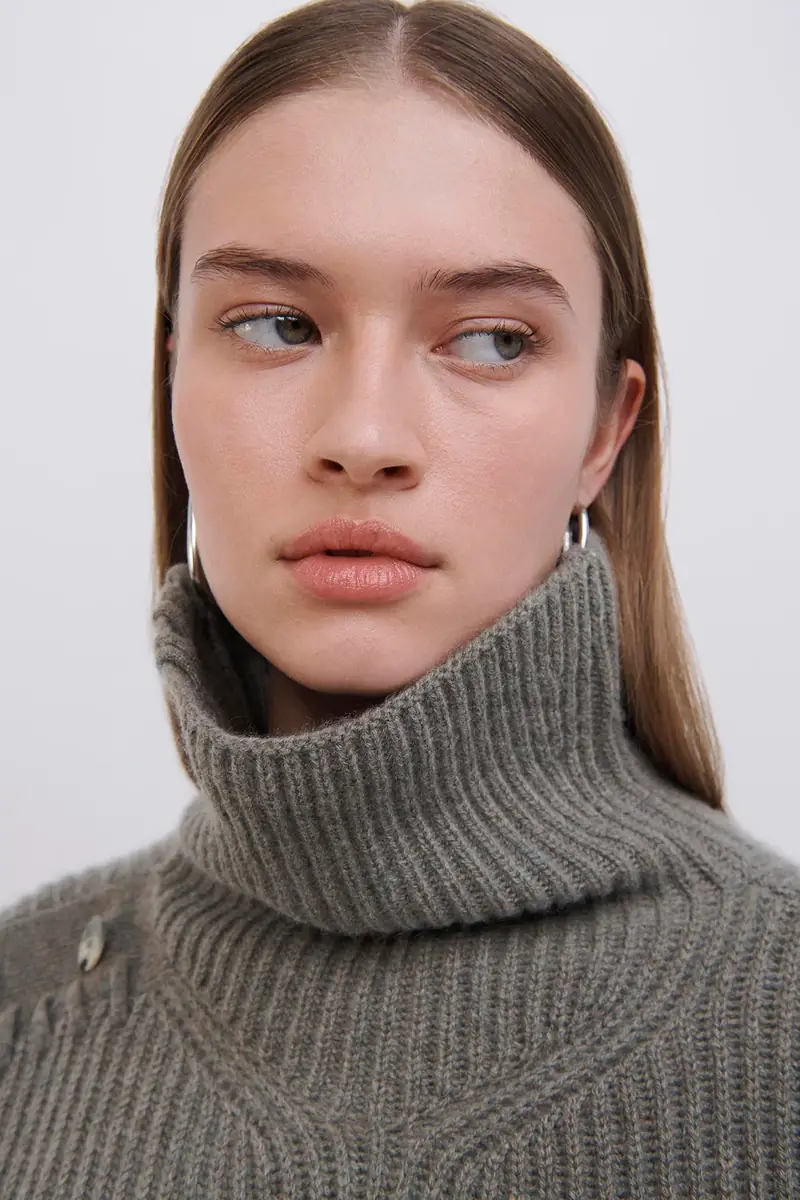 Simkhai Winona Recycled Cashmere Turtleneck | Thumbnail 4 Simkhai Winona Recycled Cashmere Turtleneck | Thumbnail 4