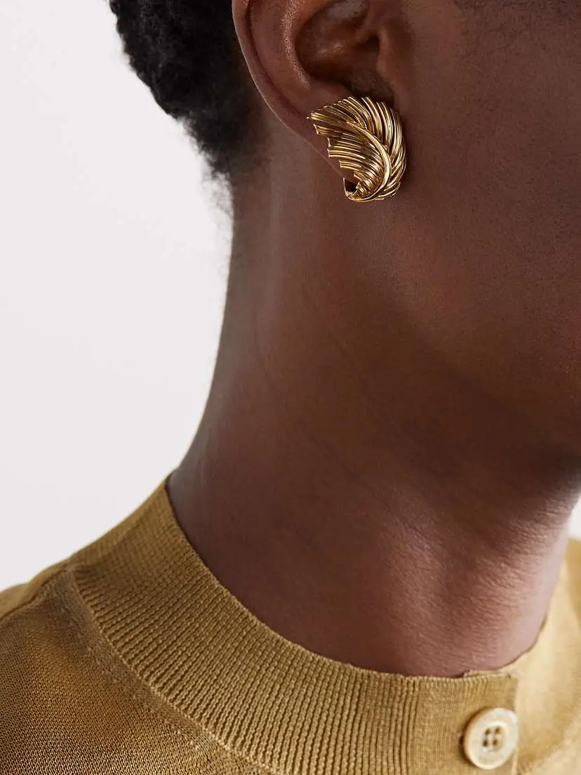 Stephanie Windsor + Van Cleef & Arpels Vintage 1970s 18-karat Gold Clip Earrings | Thumbnail 2 Stephanie Windsor + Van Cleef & Arpels Vintage 1970s 18-karat Gold Clip Earrings | Thumbnail 2