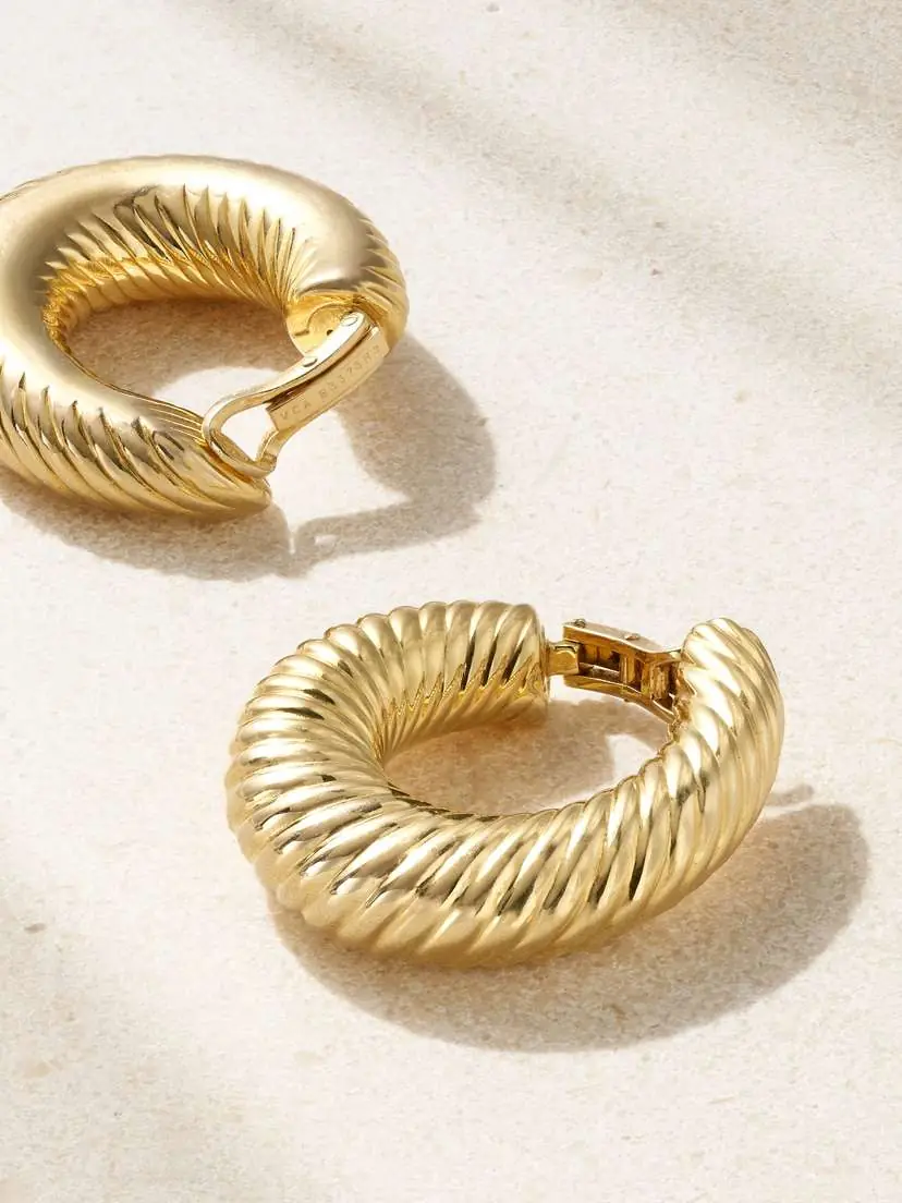 Stephanie Windsor + Van Cleef & Arpels Vintage 1970s 18-karat Gold Hoop Clip Earrings | Thumbnail 3 Stephanie Windsor + Van Cleef & Arpels Vintage 1970s 18-karat Gold Hoop Clip Earrings | Thumbnail 3
