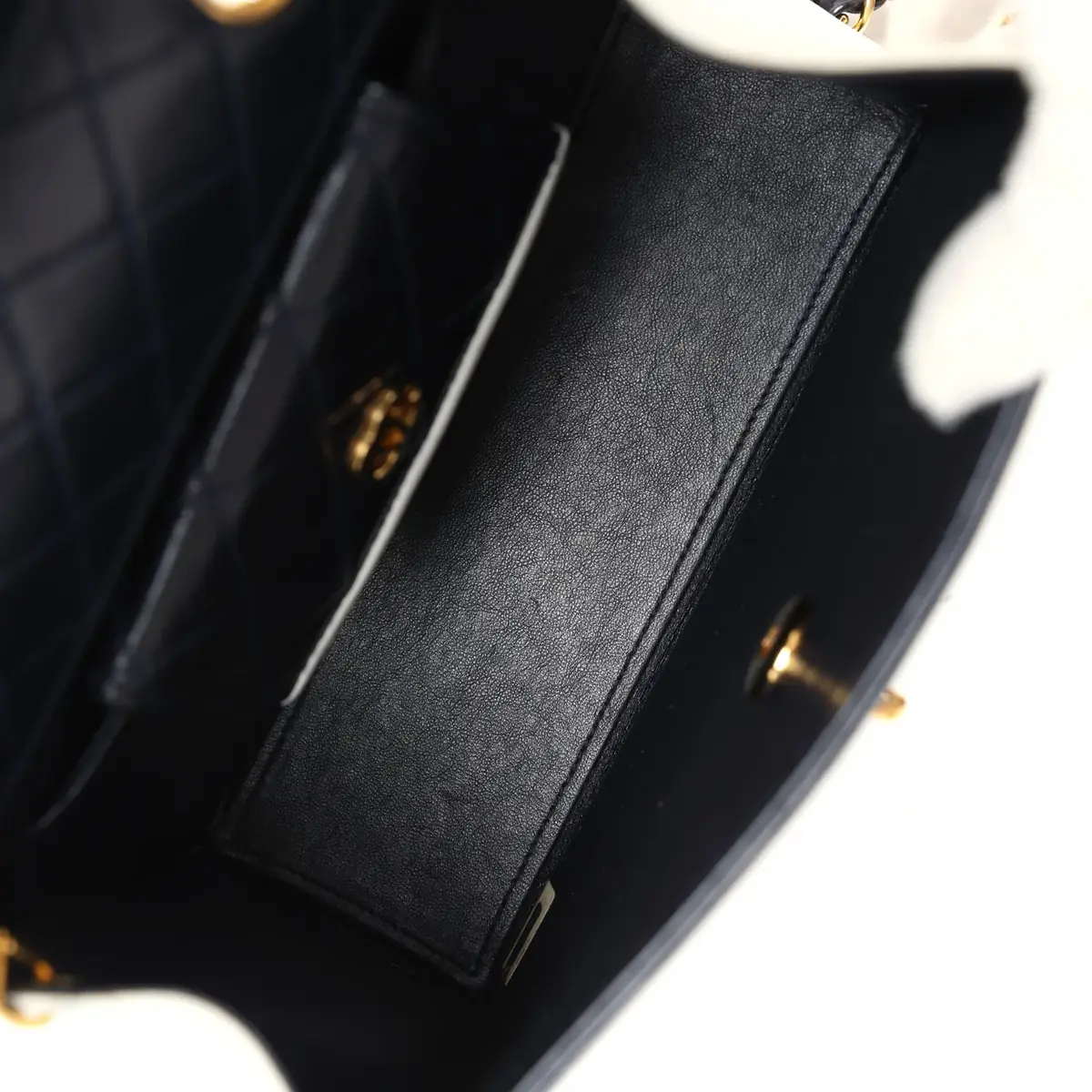 Chanel Vintage Chanel Trapezoid Flap Bag Navy and White Lambskin Gold Hardware | Thumbnail 9 Chanel Vintage Chanel Trapezoid Flap Bag Navy and White Lambskin Gold Hardware | Thumbnail 9