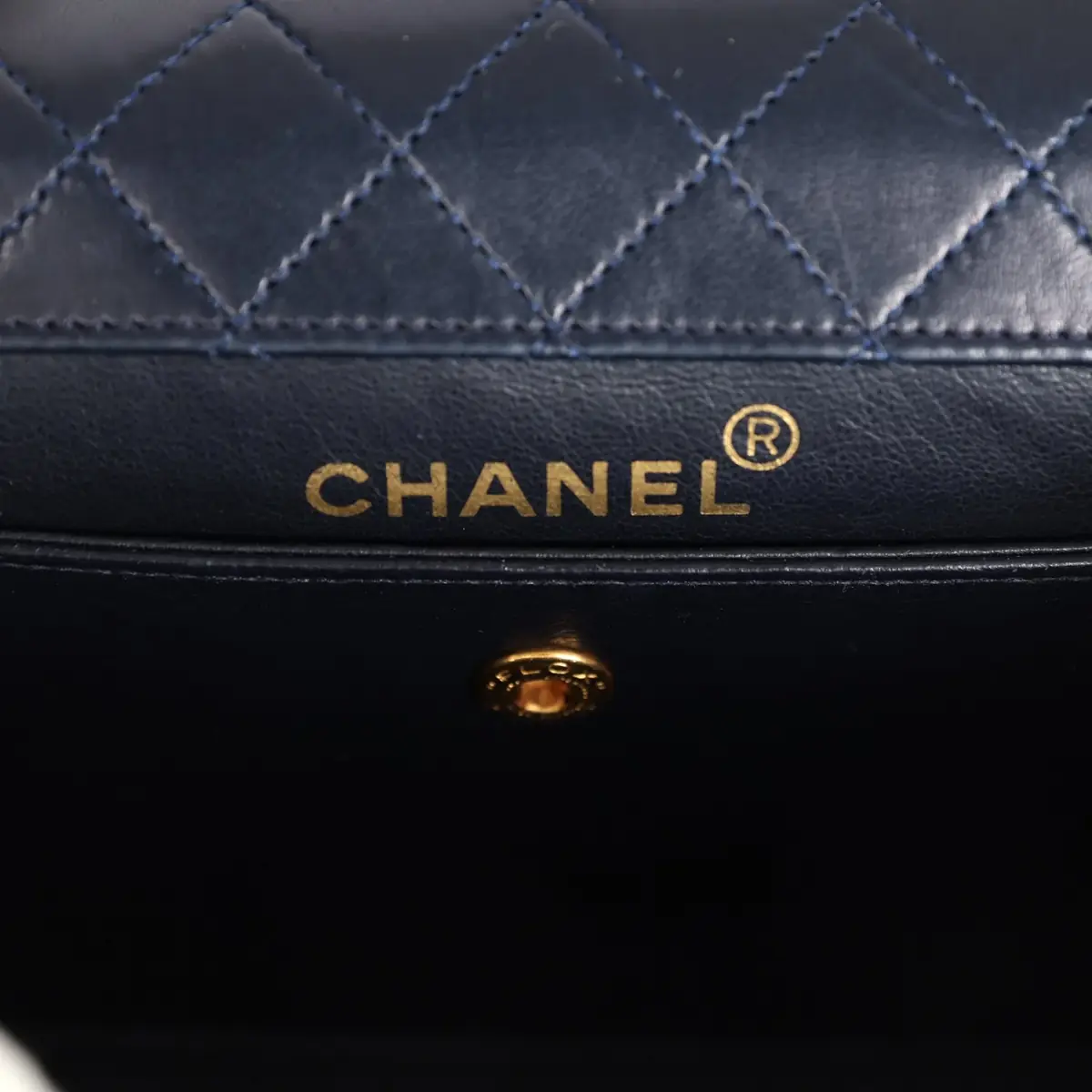 Chanel Vintage Chanel Trapezoid Flap Bag Navy and White Lambskin Gold Hardware | Thumbnail 10 Chanel Vintage Chanel Trapezoid Flap Bag Navy and White Lambskin Gold Hardware | Thumbnail 10