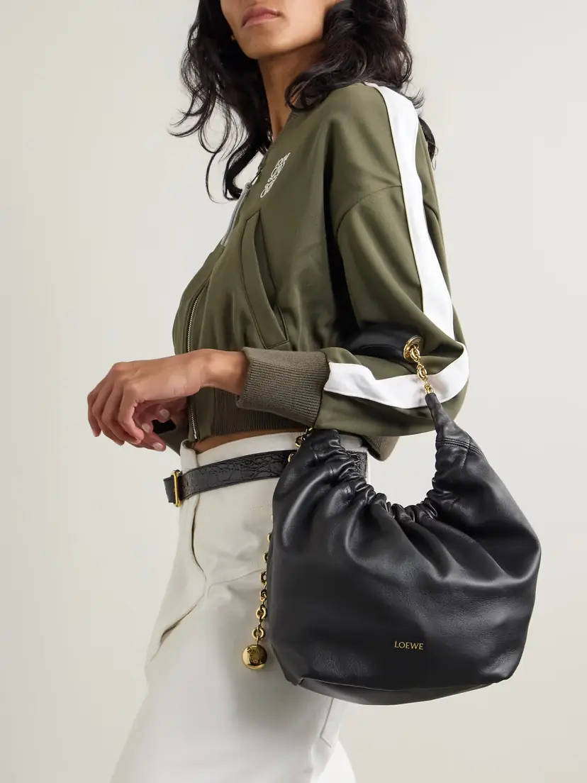Loewe Squeeze Small Chain-embellished Gathered Leather Shoulder Bag | Thumbnail 2