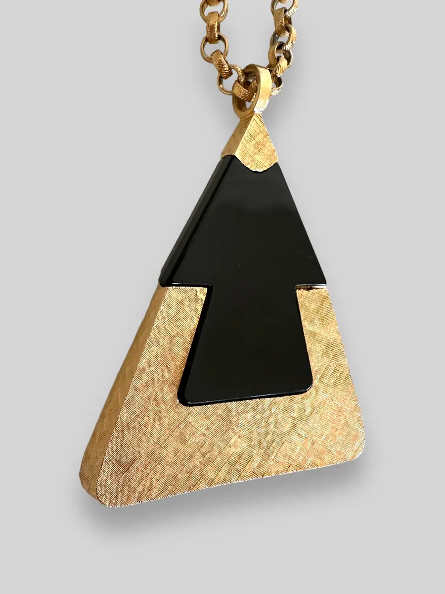 Jen Wonders Studio Triangle pendant | Thumbnail 6 Jen Wonders Studio Triangle pendant | Thumbnail 6