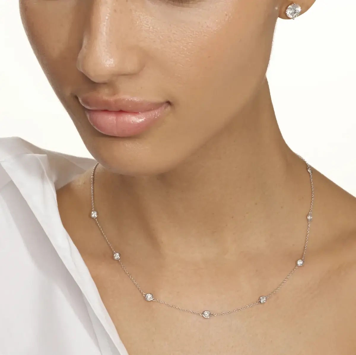 Stephanie Gottlieb 8 Stone Diamond Necklace | Thumbnail 2 Stephanie Gottlieb 8 Stone Diamond Necklace | Thumbnail 2