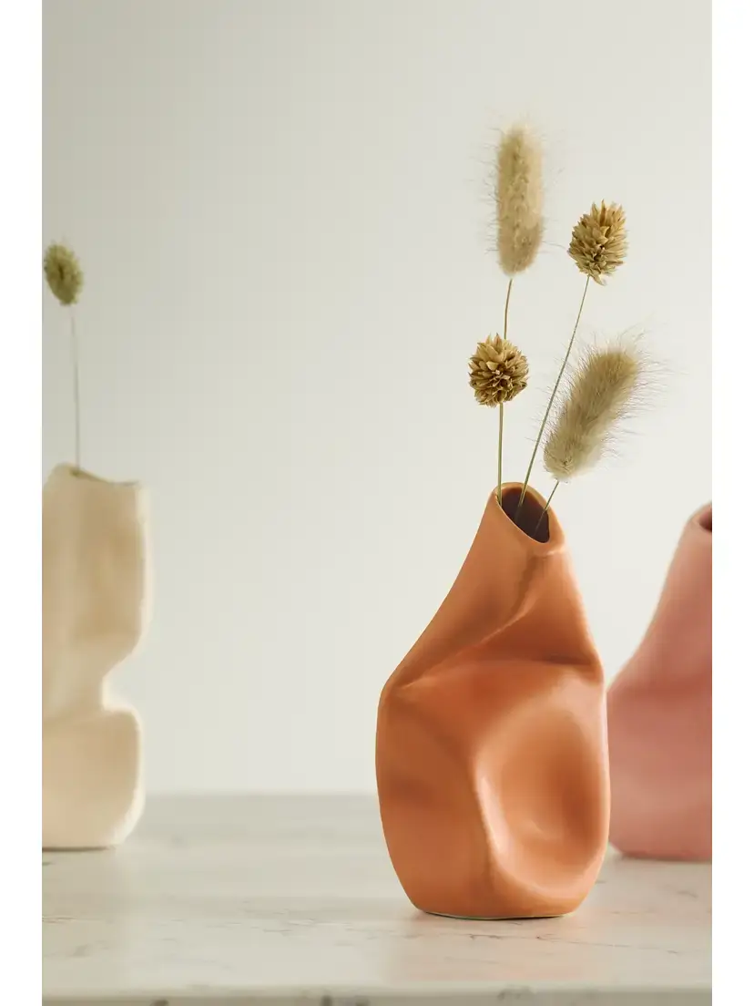 Completedworks + Ekaterina Bazhenova Yamasaki Yesterday Is History Ceramic Vase | Thumbnail 2