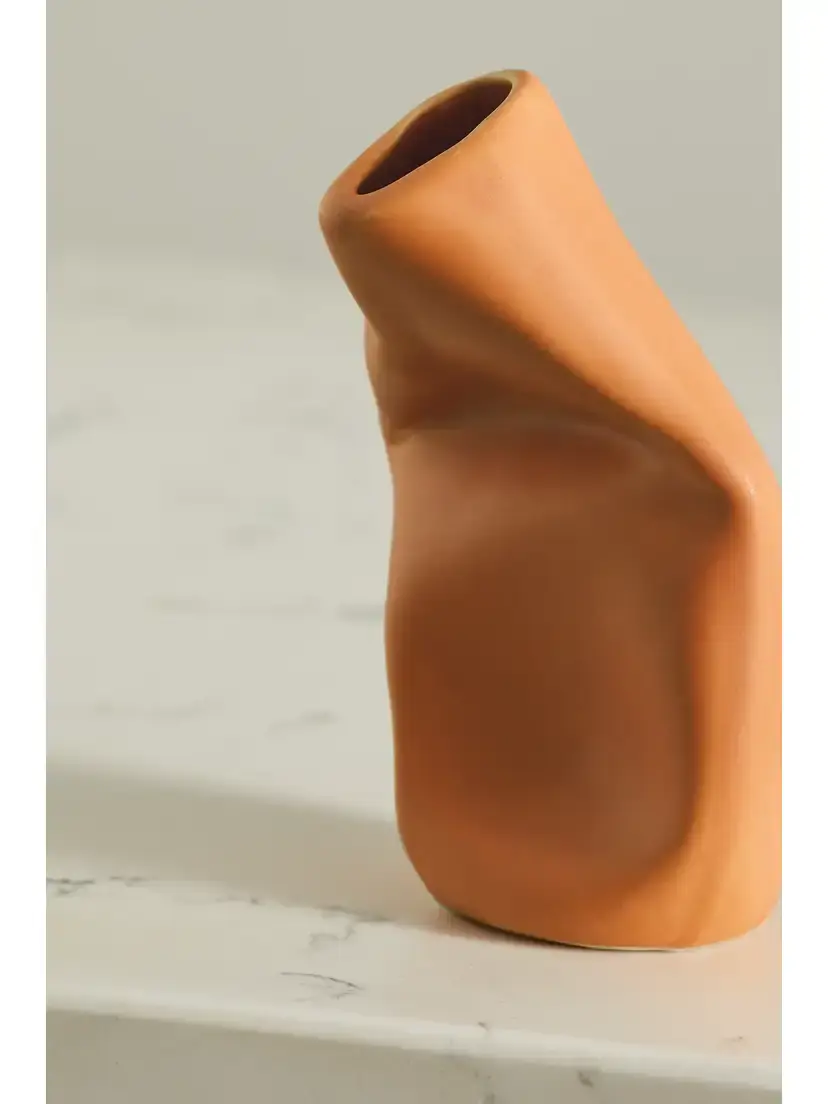 Completedworks + Ekaterina Bazhenova Yamasaki Yesterday Is History Ceramic Vase | Thumbnail 4