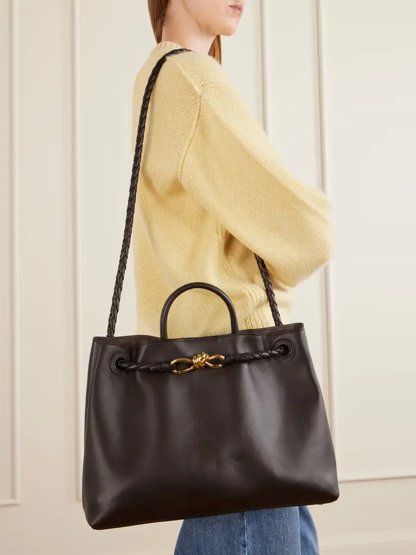 Bottega Veneta Andiamo Medium Leather Tote | Thumbnail 2 Bottega Veneta Andiamo Medium Leather Tote | Thumbnail 2