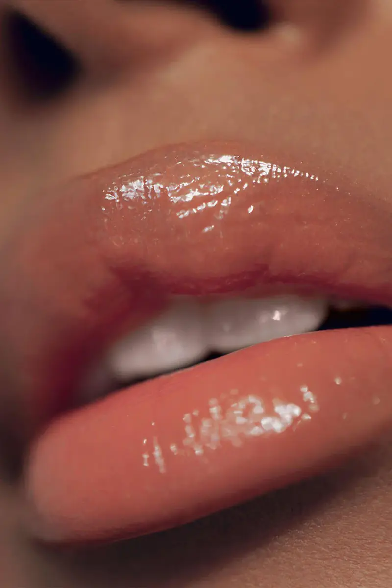 RÓEN Kiss My Liquid Lip Balm - Dodi | Thumbnail 3