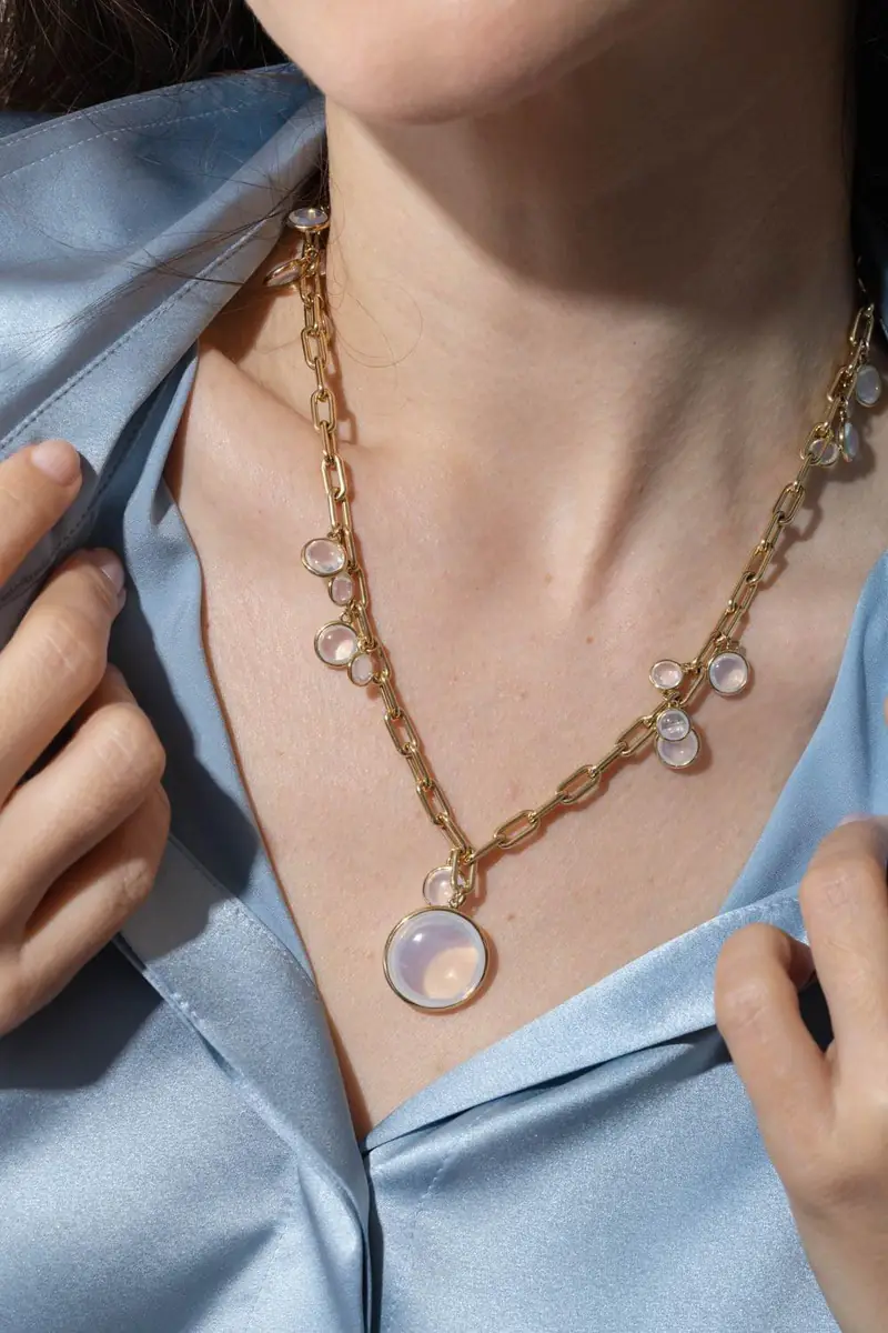 GOSHWARA Mischief Moon Quartz Disc Necklace | Thumbnail 3