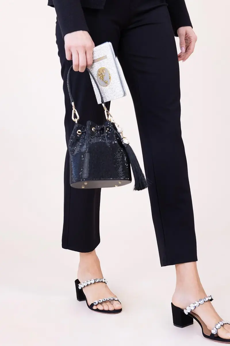 Judith Leiber Traveler Passport Holder | Thumbnail 3 Judith Leiber Traveler Passport Holder | Thumbnail 3