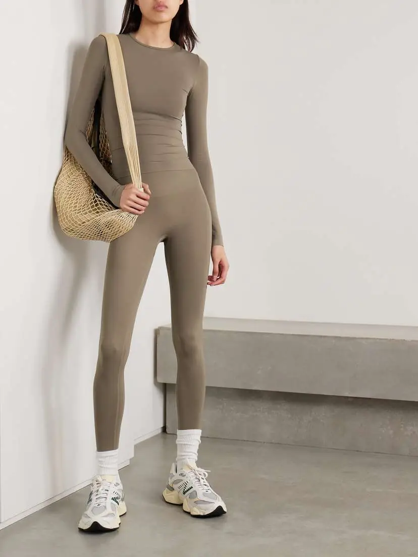 Skims Soft Smoothing Seamless Long Sleeve T-shirt - Truffle | Thumbnail 2