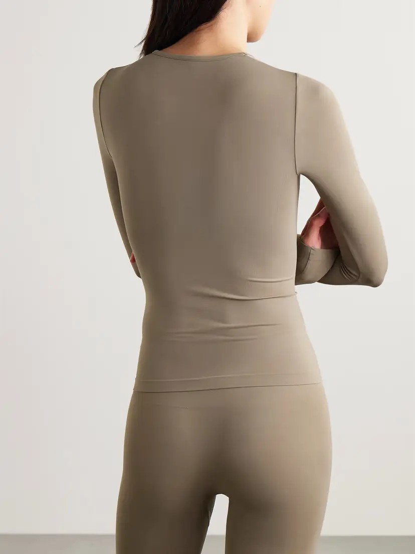 Skims Soft Smoothing Seamless Long Sleeve T-shirt - Truffle | Thumbnail 3