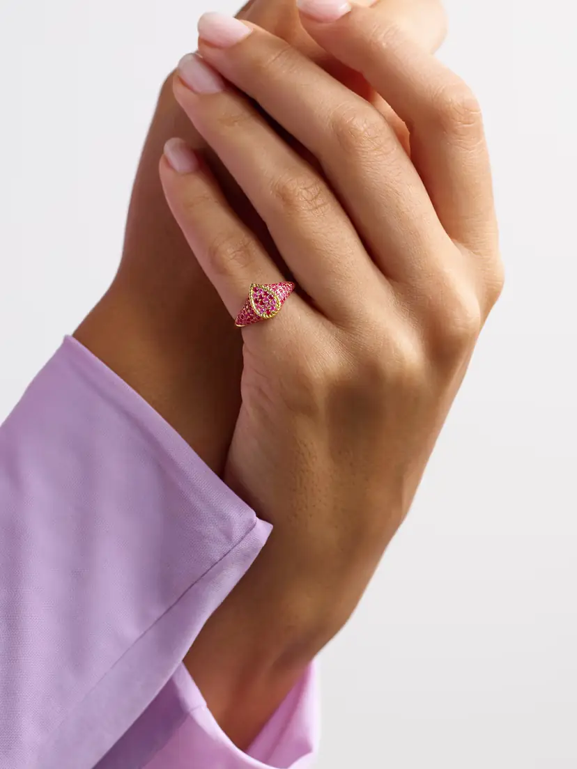 Yvonne Léon Baby Chevalière Poire 9-karat Gold, Ruby And Sapphire Signet Ring | Thumbnail 2 Yvonne Léon Baby Chevalière Poire 9-karat Gold, Ruby And Sapphire Signet Ring | Thumbnail 2
