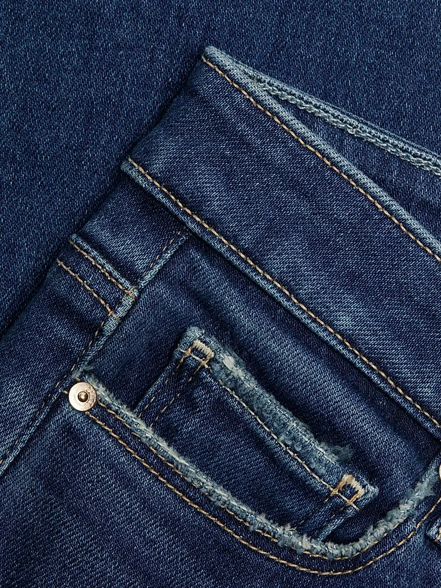 PAIGE Women's Cindy Cropped Straight-Leg Jeans | Thumbnail 7 PAIGE Women's Cindy Cropped Straight-Leg Jeans | Thumbnail 7
