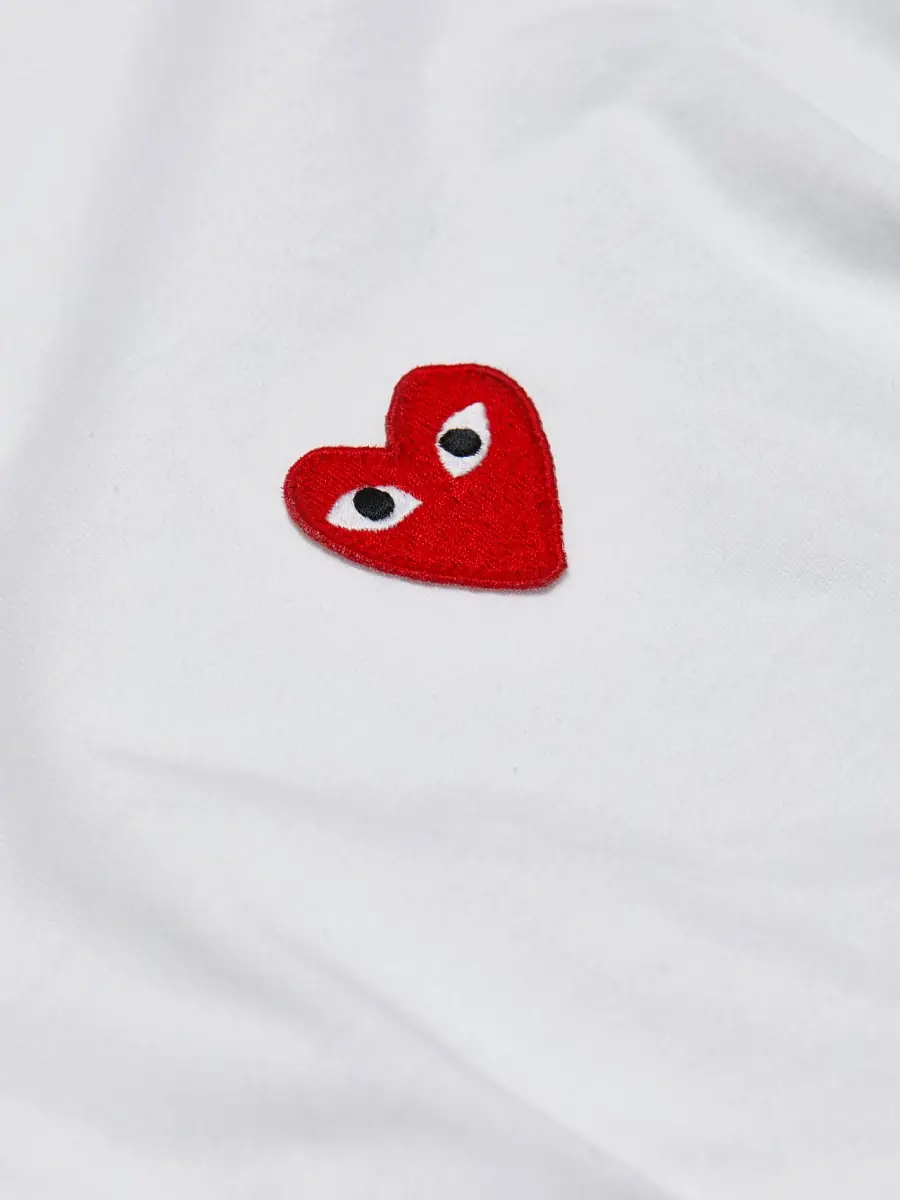 Comme des Garçons PLAY Women's Heart Cotton Logo Long-Sleeve T-Shirt - White | Thumbnail 5 Comme des Garçons PLAY Women's Heart Cotton Logo Long-Sleeve T-Shirt - White | Thumbnail 5