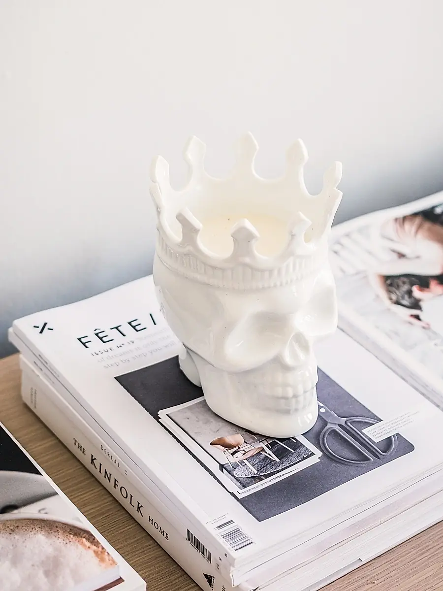 Thompson Ferrier Louise Skull Candle | Thumbnail 5 Thompson Ferrier Louise Skull Candle | Thumbnail 5