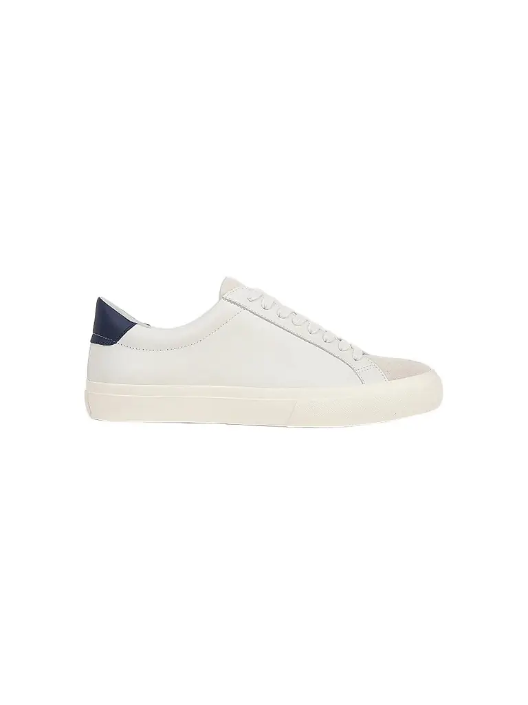 Vince Men's Fulton Leather Oxford Sneakers - White Leather - Size 9 | Image 1 Vince Men's Fulton Leather Oxford Sneakers - White Leather - Size 9 | Image 1