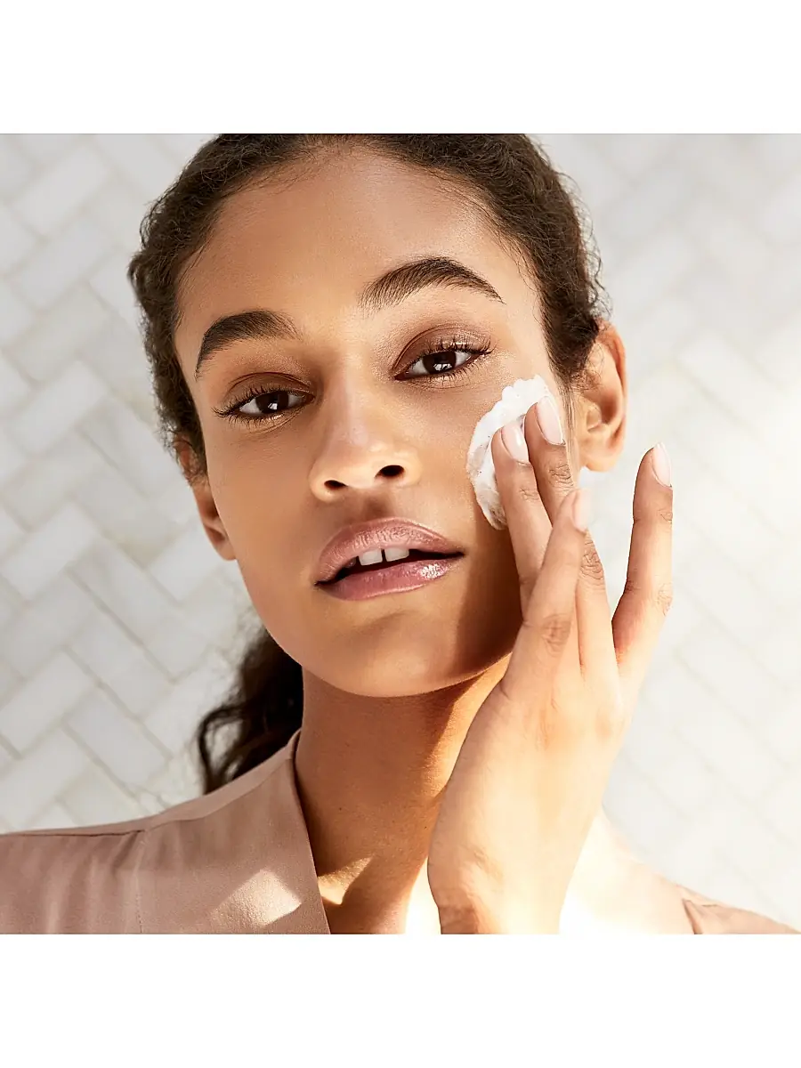 CLÉ DE PEAU BEAUTÉ Women's Softening Cleansing Foam | Thumbnail 3 CLÉ DE PEAU BEAUTÉ Women's Softening Cleansing Foam | Thumbnail 3