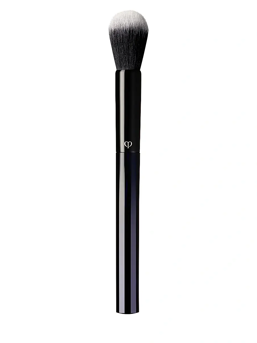 CLÉ DE PEAU BEAUTÉ Women's Powder & Cream Blush Brush | Image 1 CLÉ DE PEAU BEAUTÉ Women's Powder & Cream Blush Brush | Image 1