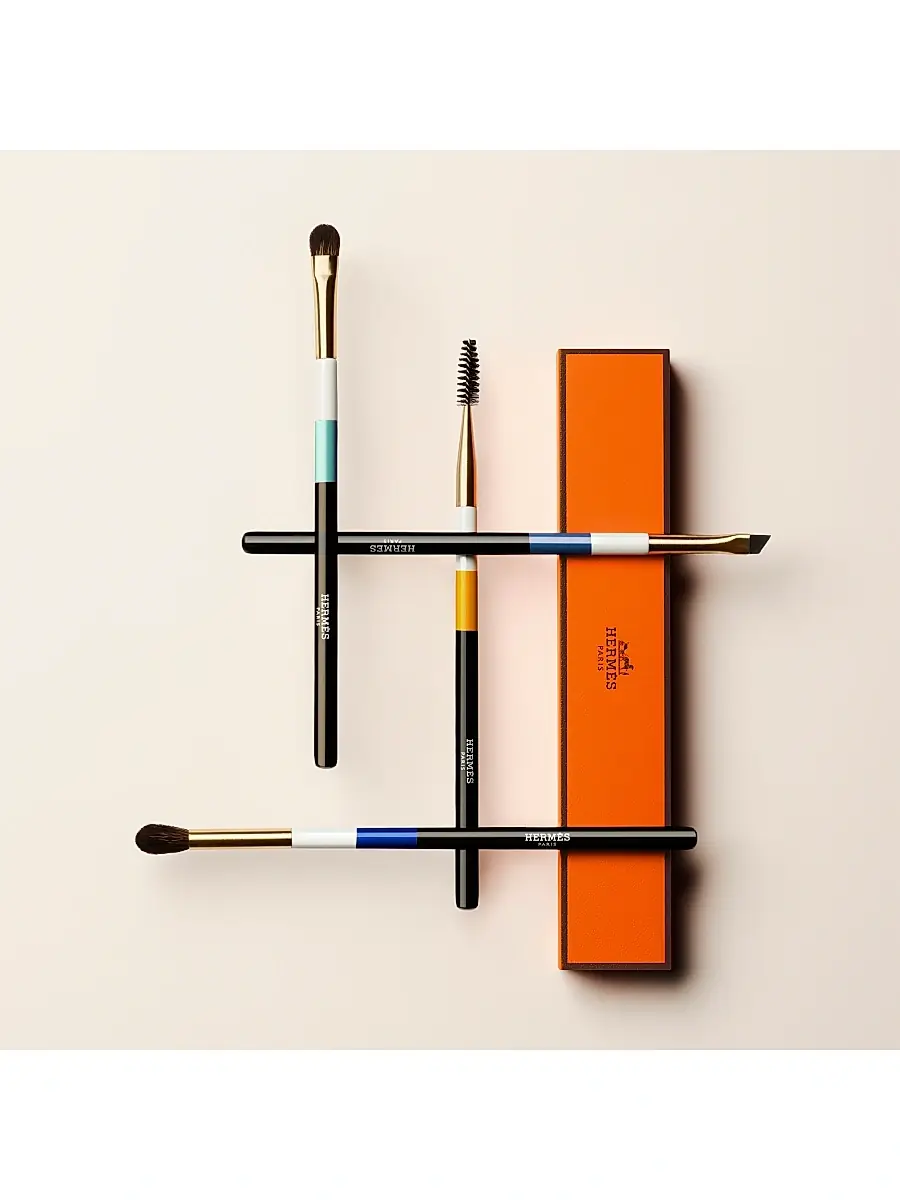 HERMÈS Women's Les Pinceaux Hermès L'Estompeur Blending Brush | Thumbnail 3 HERMÈS Women's Les Pinceaux Hermès L'Estompeur Blending Brush | Thumbnail 3