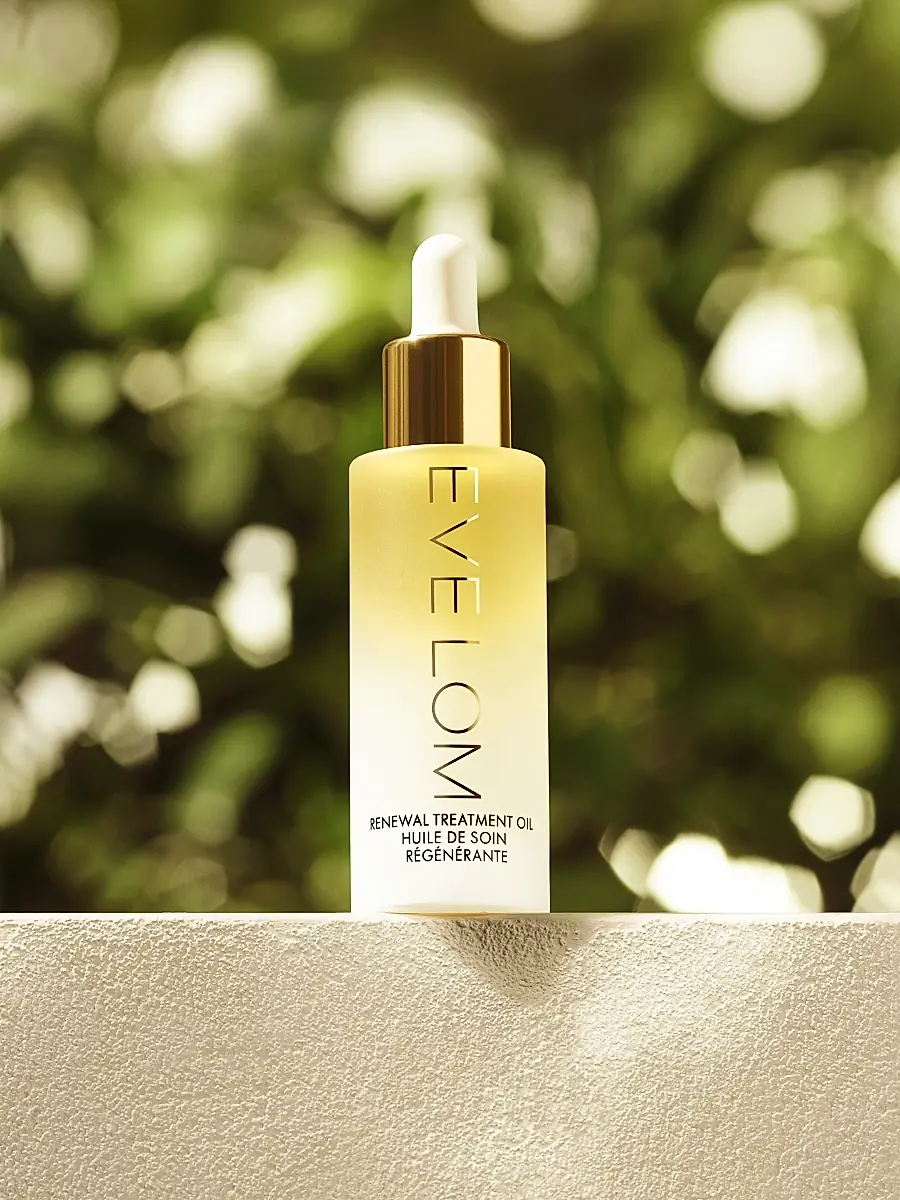 Eve Lom Women's Moisture & Radiance Renewal Treatment Oil | Thumbnail 2 Eve Lom Women's Moisture & Radiance Renewal Treatment Oil | Thumbnail 2