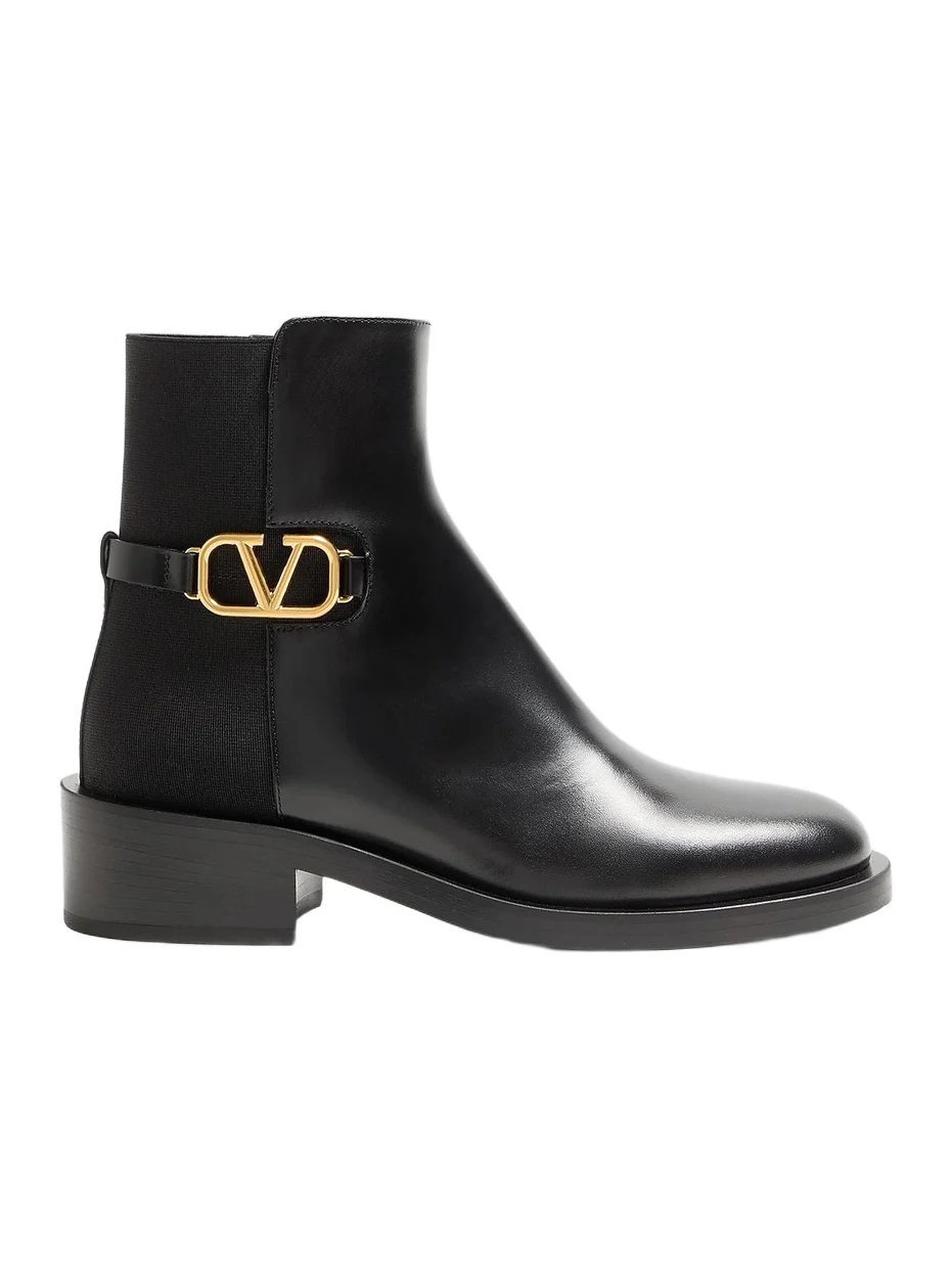 Women's VLogo Signature Calfskin Ankle Boots 30 MM