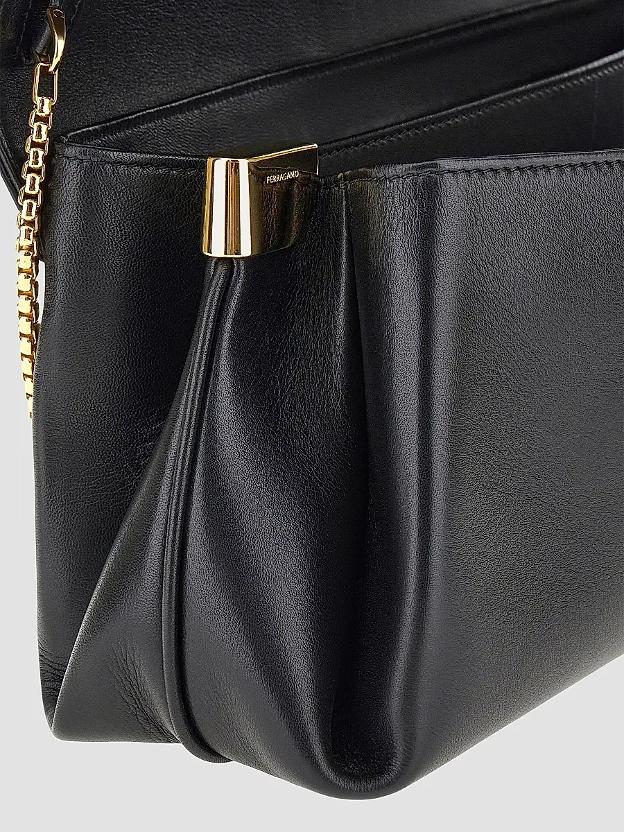 Ferragamo Women's Medium New Line Leather Shoulder Bag | Thumbnail 9 Ferragamo Women's Medium New Line Leather Shoulder Bag | Thumbnail 9