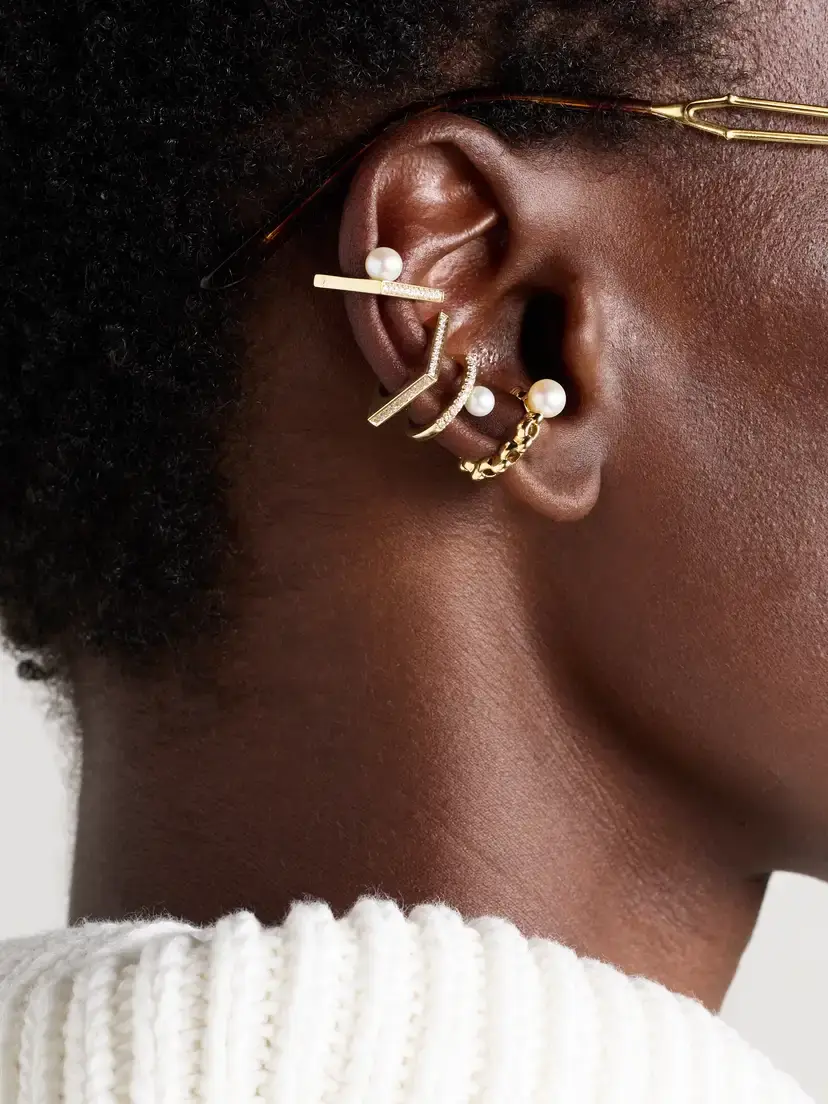 Mizuki Sea Of Beauty 14-karat Gold Pearl Ear Cuff | Thumbnail 4