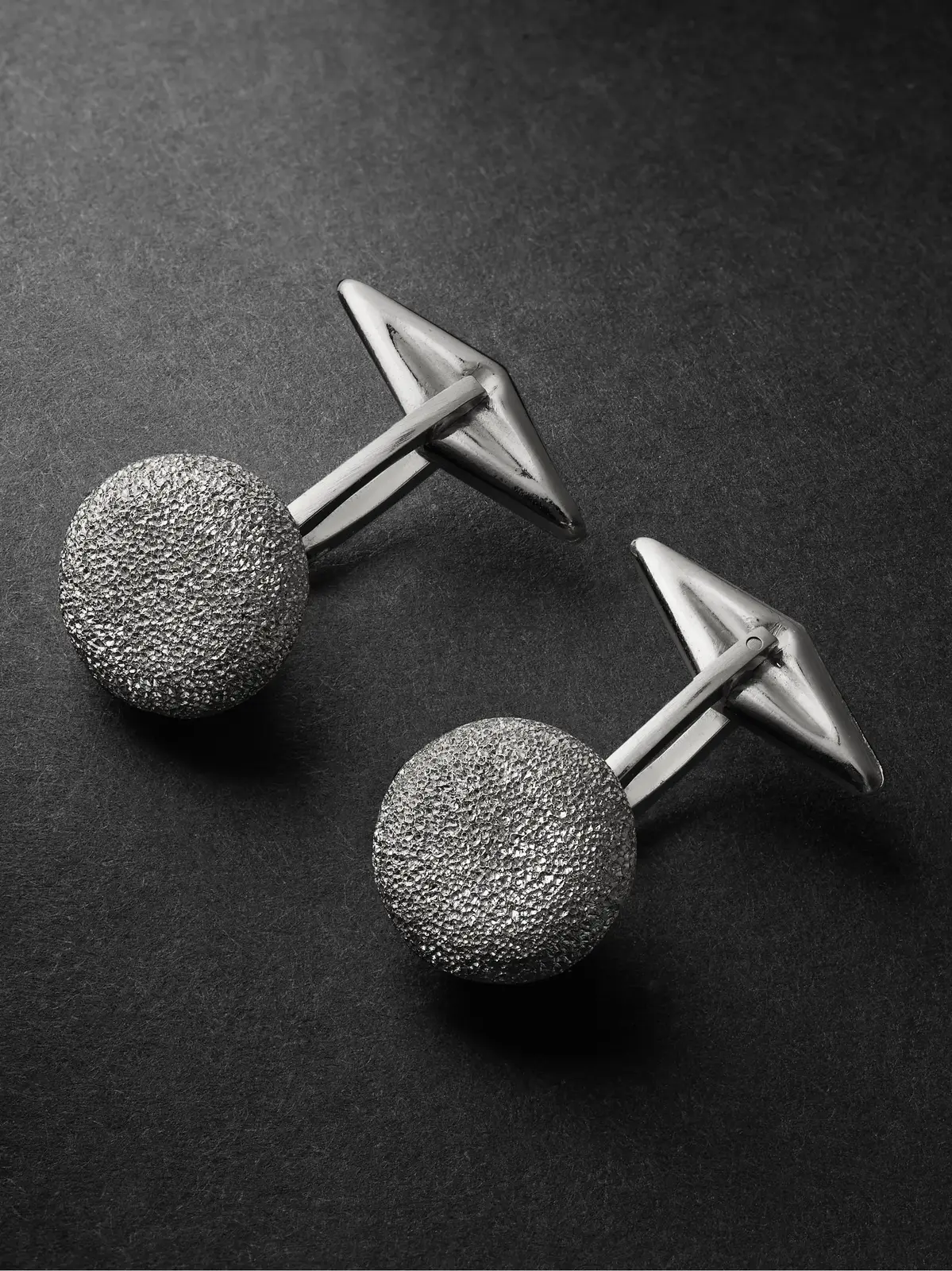 Carolina Bucci Florentine Finish Blackened Gold Cufflinks - Men