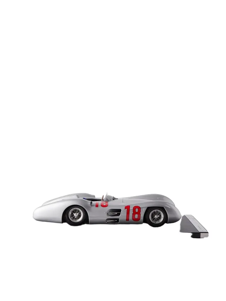 Amalgam Collection Mercedes-Benz W196 Streamliner (1954) 1:8 Model Car - Men