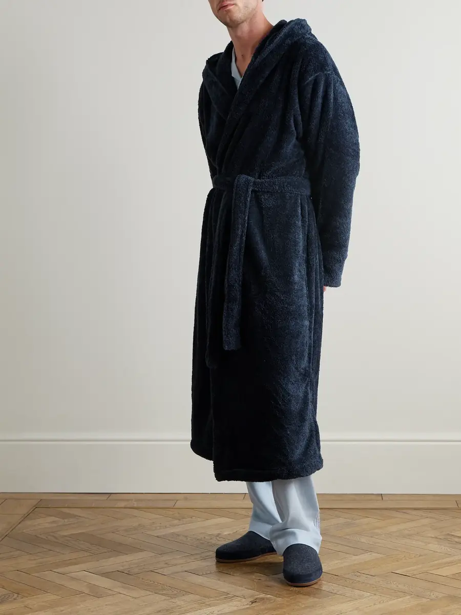 Soho Home Logo-Embroidered Fleece Hooded Robe - Men | Thumbnail 2 Soho Home Logo-Embroidered Fleece Hooded Robe - Men | Thumbnail 2