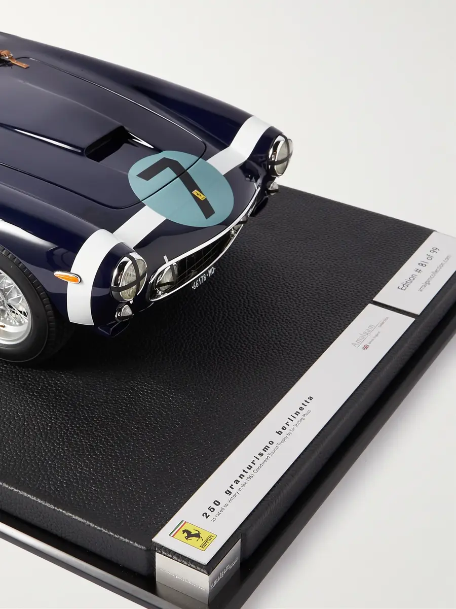 Amalgam Collection Ferrari 250 GT Berlinetta (1961) Limited Edition 1:8 Model Car - Men | Thumbnail 2