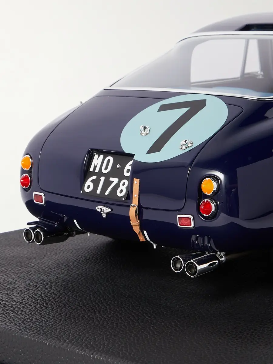 Amalgam Collection Ferrari 250 GT Berlinetta (1961) Limited Edition 1:8 Model Car - Men | Thumbnail 4