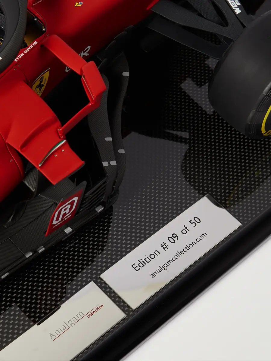 Amalgam Collection Ferrari SF21 Carlos Sainz (2021) 1:8 Model Car - Men | Thumbnail 4