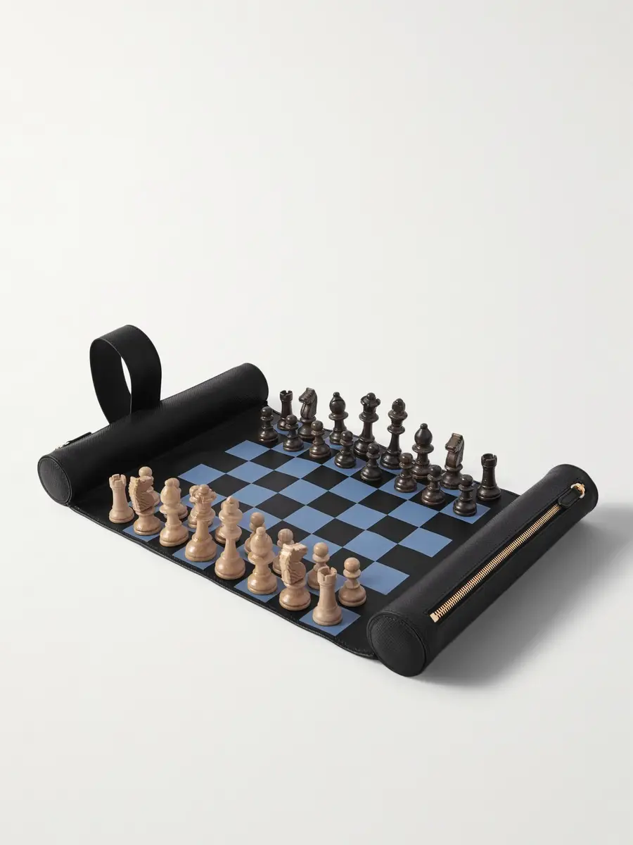Smythson Panama Cross-Grain Leather Chess Set - Men | Thumbnail 3 Smythson Panama Cross-Grain Leather Chess Set - Men | Thumbnail 3