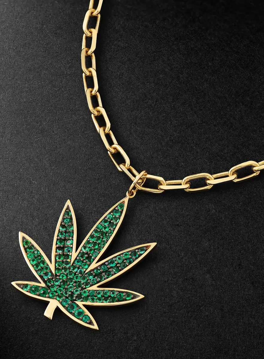 Sydney Evan Large Pot Leaf Gold Diamond Necklace - Men | Thumbnail 4