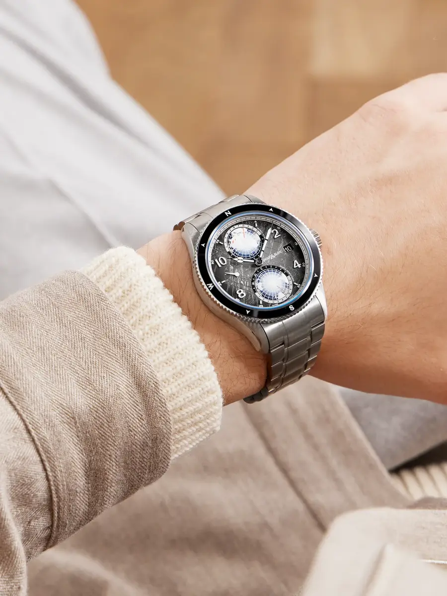 Montblanc 1858 Geosphere 0 Oxygen The 8000 Automatic Titanium, Ceramic and Stainless Steel Watch, Ref. 130982 BU24 NOV - Men | Thumbnail 2